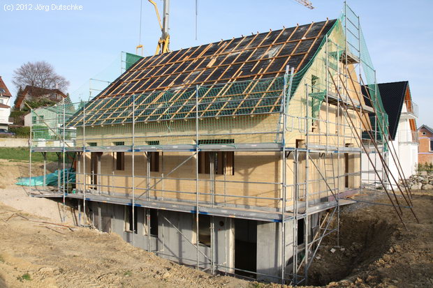 Komplettansicht der Holz100-Haus-Baustelle